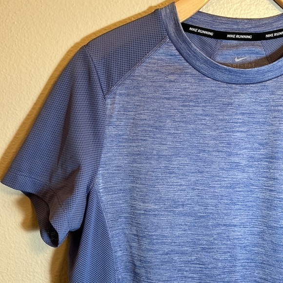 NIKE Dri-Fit Athletic Running Shirt - Picture 3 of 12